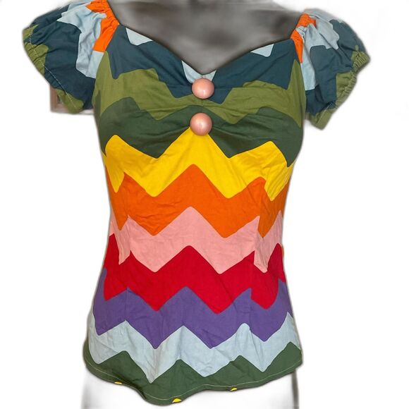 Collectif Rainbow Shirt - Picture 2 of 9